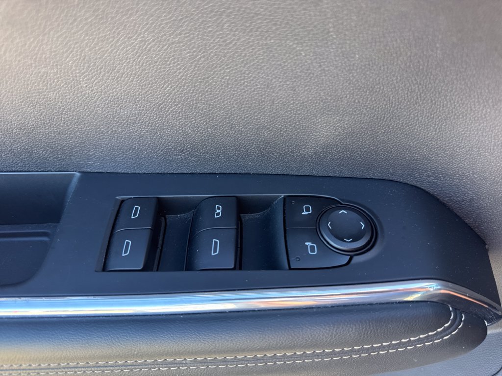 Used 2025 GMC Acadia Elevation FWD image 20