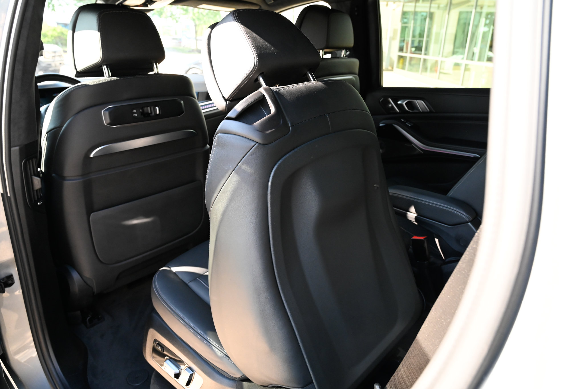 Used 2023 BMW X7 M60i w/ Executive Package AWD/4WD image 40