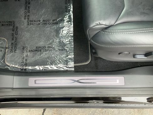 Used 2019 Tesla Model X Long Range AWD/4WD image 16