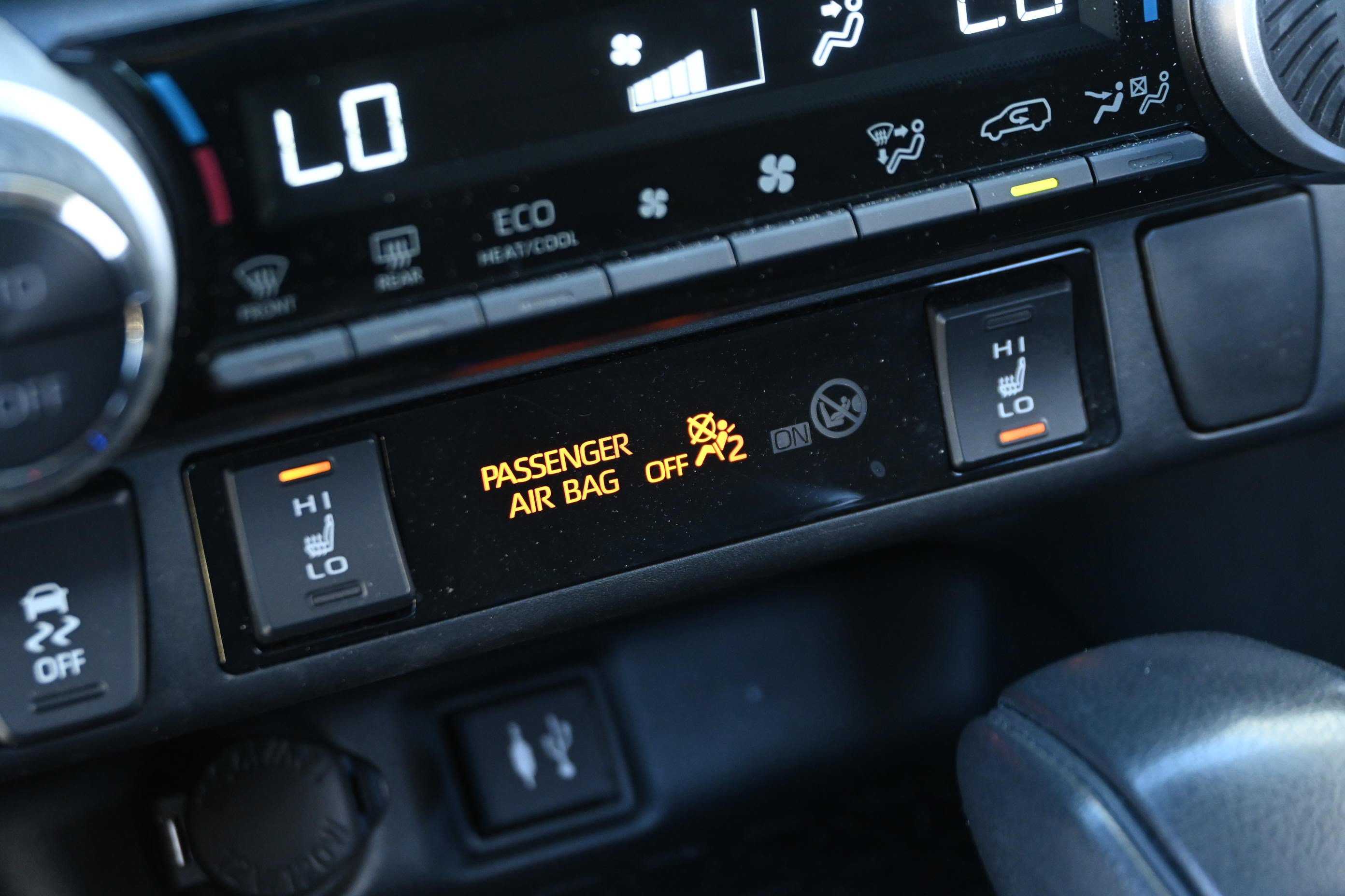Used 2019 Toyota RAV4 XLE w/ Convenience Package AWD/4WD image 21