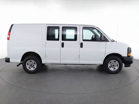 Used 2025 GMC Savana 3500 LT w/ LT Preferred Equipment Group image 9
