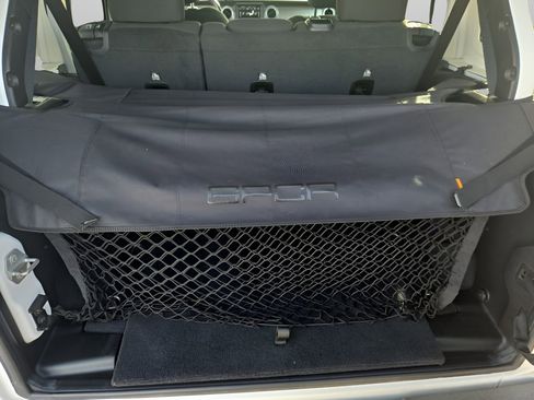 Used 2020 Jeep Wrangler Unlimited Sahara image 29