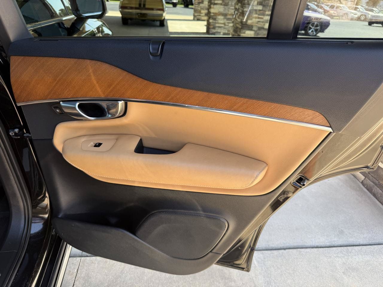 Used 2018 Volvo XC90 T6 Inscription w/ Convenience Package AWD/4WD image 14