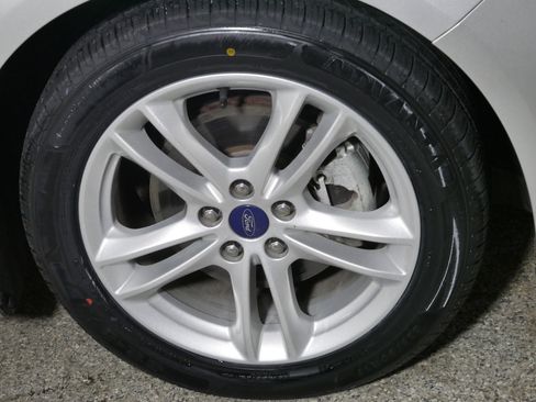 Used 2018 Ford Fusion S image 15