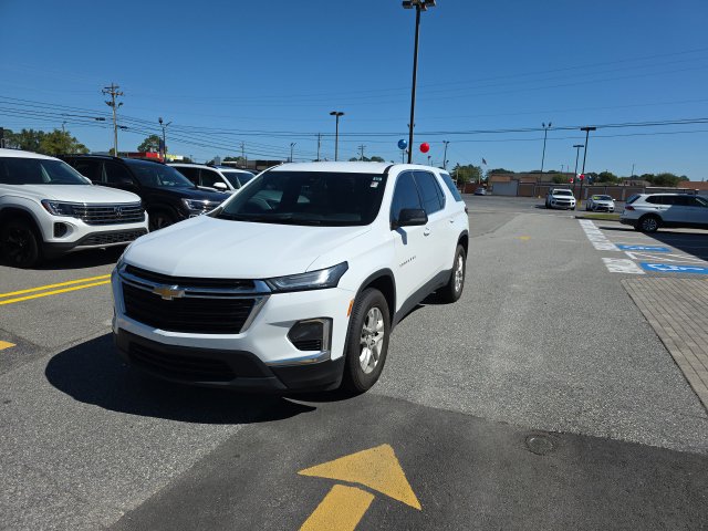 Used 2023 Chevrolet Traverse LS FWD image 10
