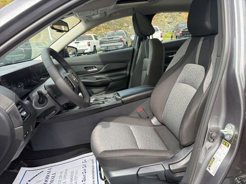 New 2026 Nissan Sentra SV w/ SV Convenience Package FWD image 9