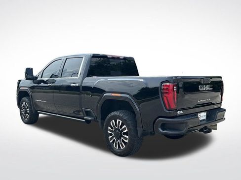 Used 2024 GMC Sierra 3500 Denali Ultimate AWD/4WD image 5