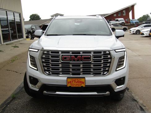 New 2026 GMC Yukon XL Denali w/ Advanced Technology Package AWD/4WD image 12