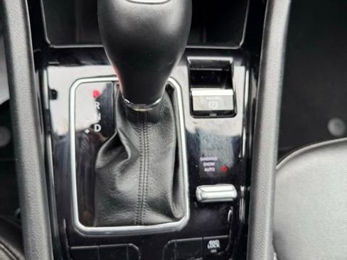 Used 2025 Jeep Compass Limited AWD/4WD image 13