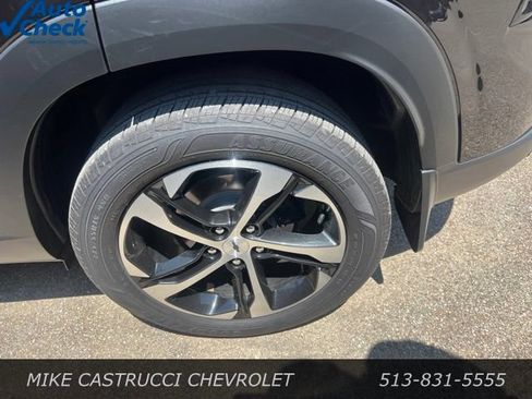 Used 2025 Chevrolet Trax RS w/ Driver Confidence Package FWD image 5