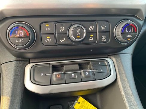 Used 2023 GMC Acadia SLT w/ Elevation Edition AWD/4WD image 30