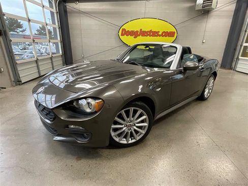 Used 2017 FIAT 124 Spider Lusso image 22