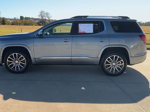 Used 2023 GMC Acadia Denali image 6