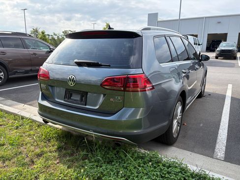 Used 2017 Volkswagen Golf Alltrack S AWD/4WD image 6