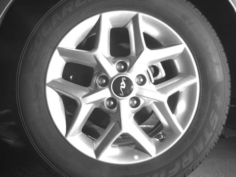 Used 2025 Kia Soul LX w/ LX Technology Package FWD image 14