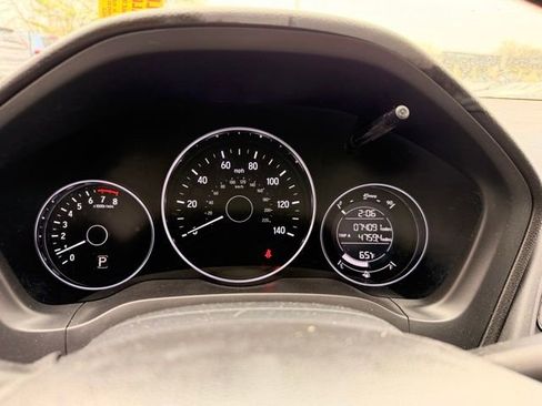Used 2021 Honda HR-V LX image 9