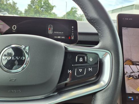 Certified 2025 Volvo EX90 Ultra AWD/4WD image 28