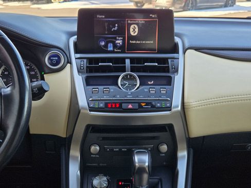 Used 2018 Lexus NX 300h AWD image 21