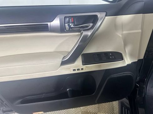 Used 2023 Lexus GX 460 Premium w/ Premium Package AWD/4WD image 17