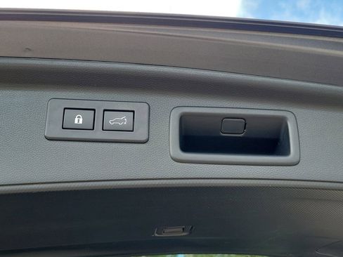 Used 2023 Subaru Forester Touring image 12