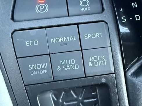 Used 2025 Toyota RAV4 XLE image 32