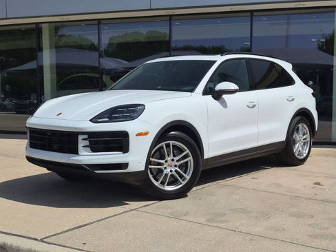 Certified 2026 Porsche Cayenne AWD/4WD image 1