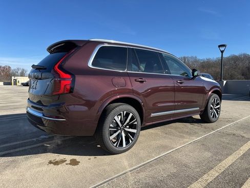 New 2026 Volvo XC90 B5 Core w/ Protection Package Premier image 7