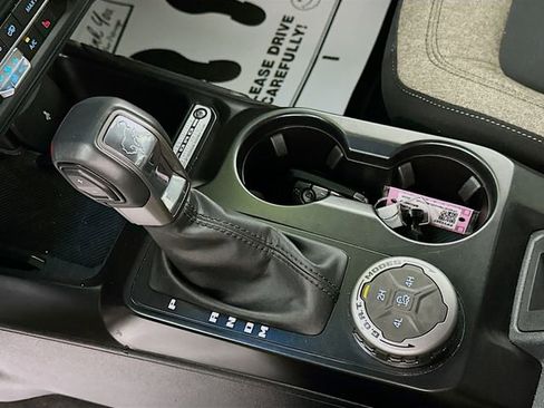 Used 2025 Ford Bronco Big Bend image 23