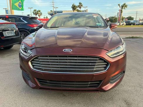 Used 2015 Ford Fusion SE FWD image 1