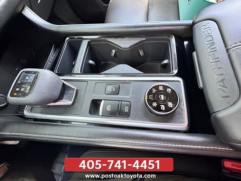 Used 2022 Nissan Pathfinder SL AWD/4WD image 8