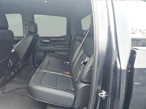 Used 2024 GMC Sierra 1500 Elevation image 31