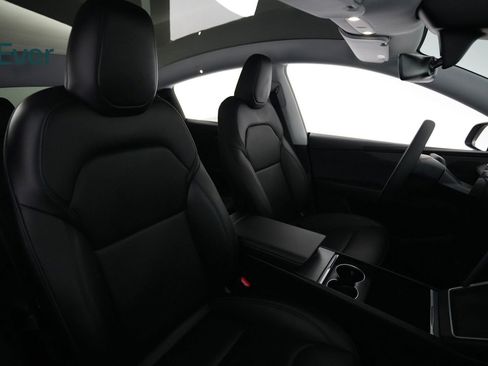 Used 2026 Tesla Model Y 2WD image 23
