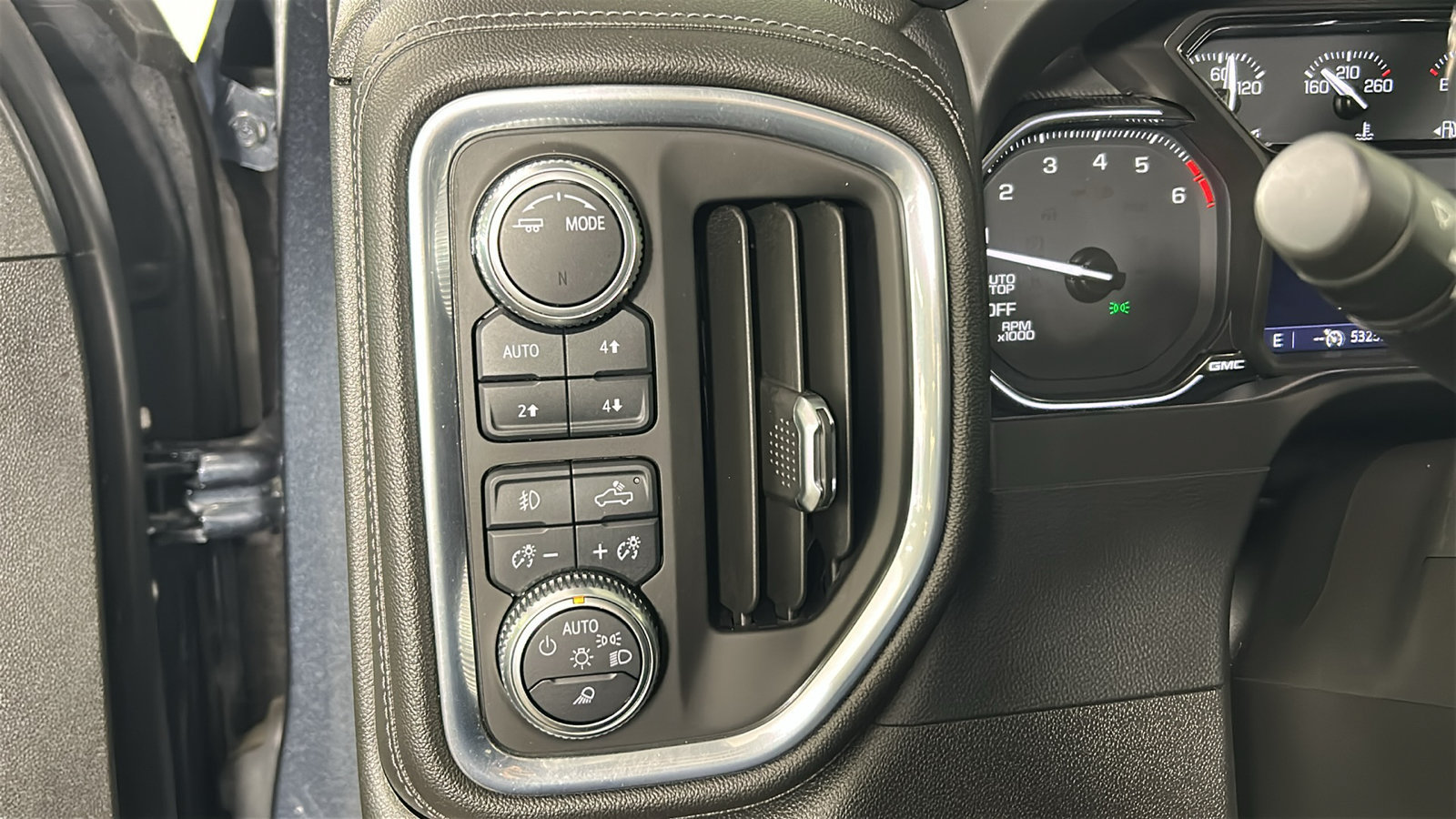Used 2021 GMC Sierra 1500 SLT AWD/4WD image 24