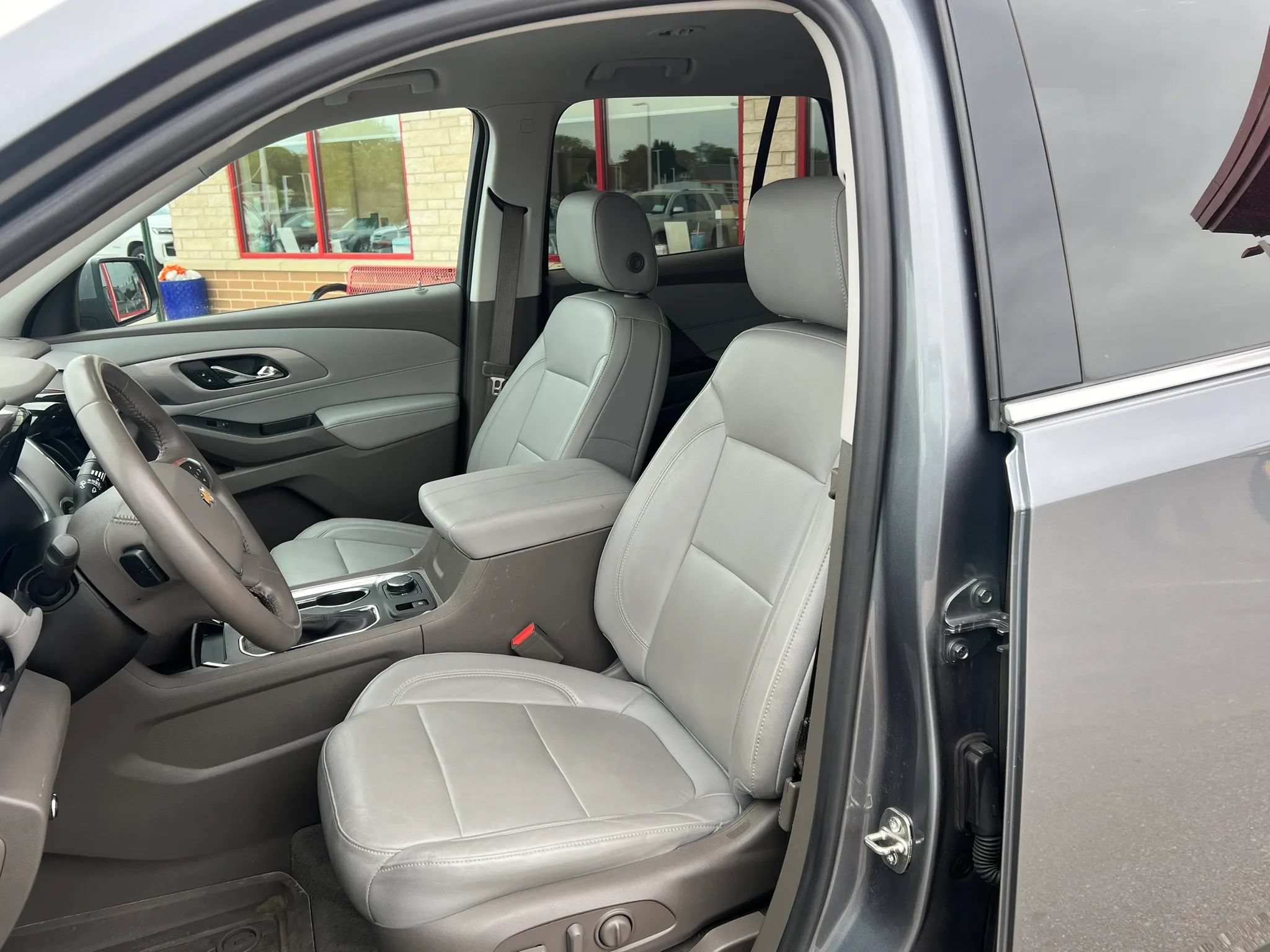 Used 2021 Chevrolet Traverse LT w/ LPO, Floor Liner Package AWD/4WD image 10