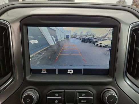 Used 2022 Chevrolet Silverado 1500 LT Trail Boss w/ Convenience Package II image 22