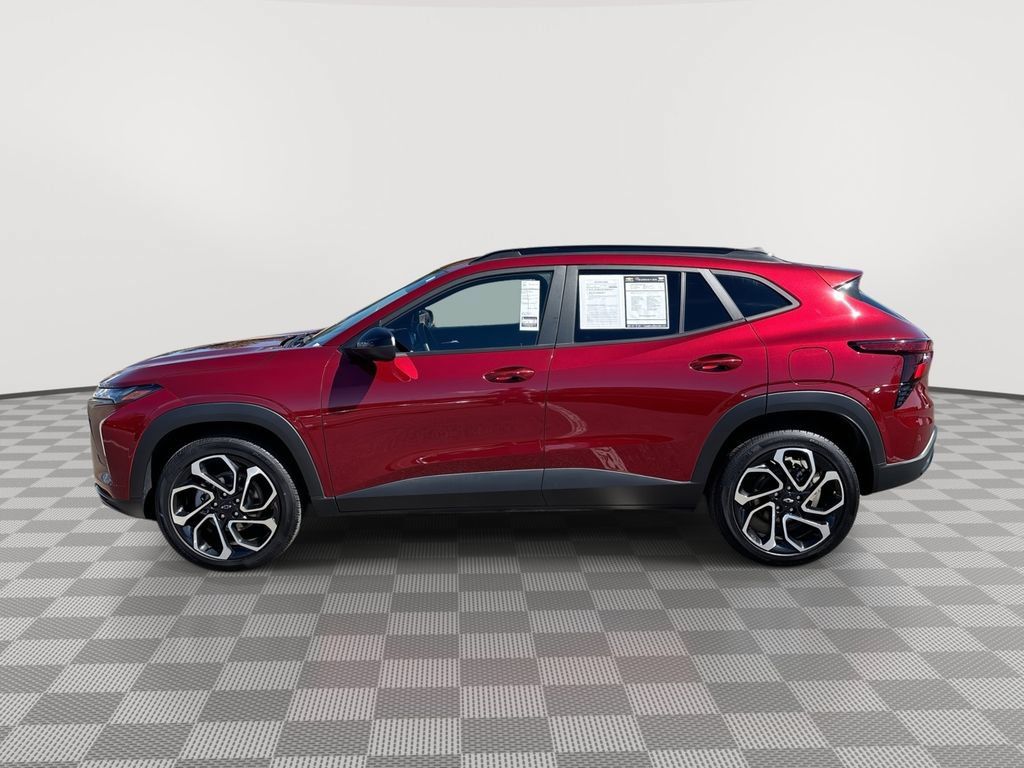 Used 2025 Chevrolet Trax RS w/ Driver Confidence Package FWD image 7
