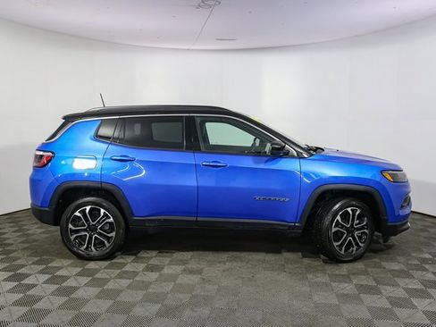 Used 2023 Jeep Compass Limited image 14