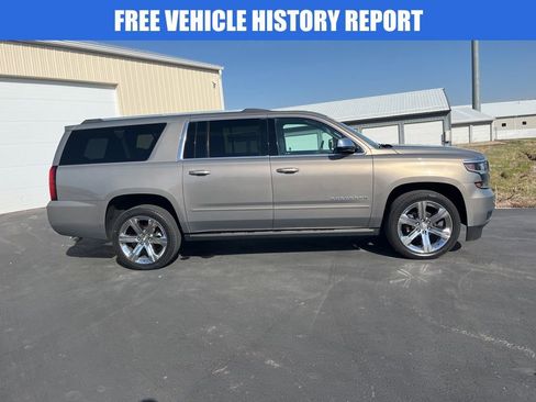 Used 2017 Chevrolet Suburban Premier image 3