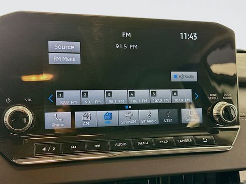Used 2023 Mitsubishi Outlander SE FWD image 13
