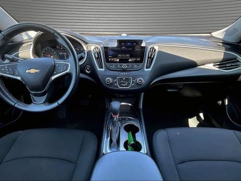Used 2021 Chevrolet Malibu RS FWD image 7