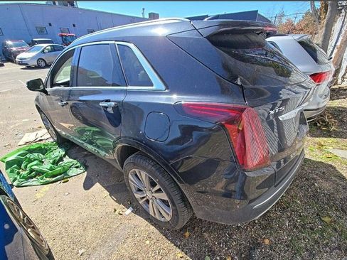 Used 2023 Cadillac XT5 Premium Luxury w/ Technology Package image 2