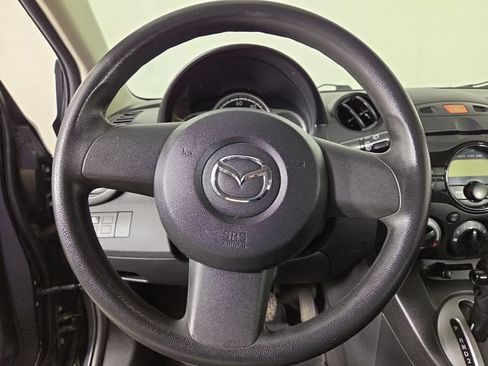 Used 2014 MAZDA MAZDA2 Sport FWD image 20