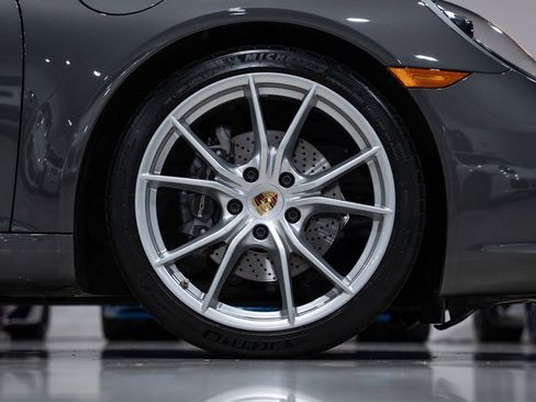 Used 2018 Porsche 911 Carrera RWD image 43