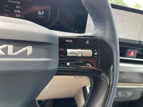 New 2027 Kia Carnival SX w/ Dark Edition Package FWD image 27