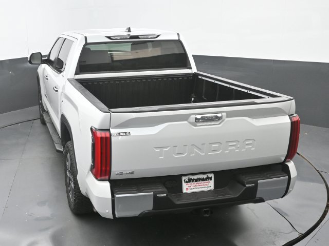 Used 2025 Toyota Tundra Limited AWD/4WD image 29