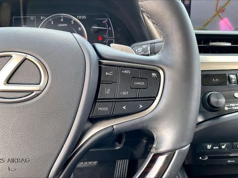 Used 2019 Lexus ES 350 w/ Premium Package image 22