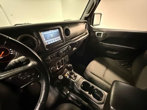 Used 2019 Jeep Wrangler Unlimited Sport S AWD/4WD image 81