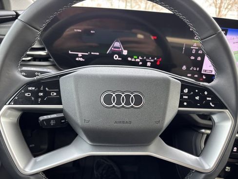 Used 2025 Audi Q5 Premium image 29