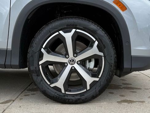 New 2026 Volkswagen Tiguan SE AWD/4WD image 8