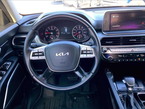 Used 2022 Kia Telluride S image 6